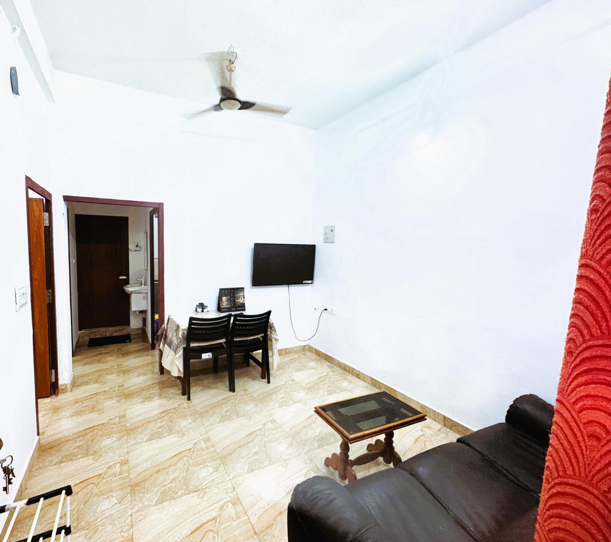 Vcs Apartments Parassinikadavu Parassinikkadavu 외부 사진