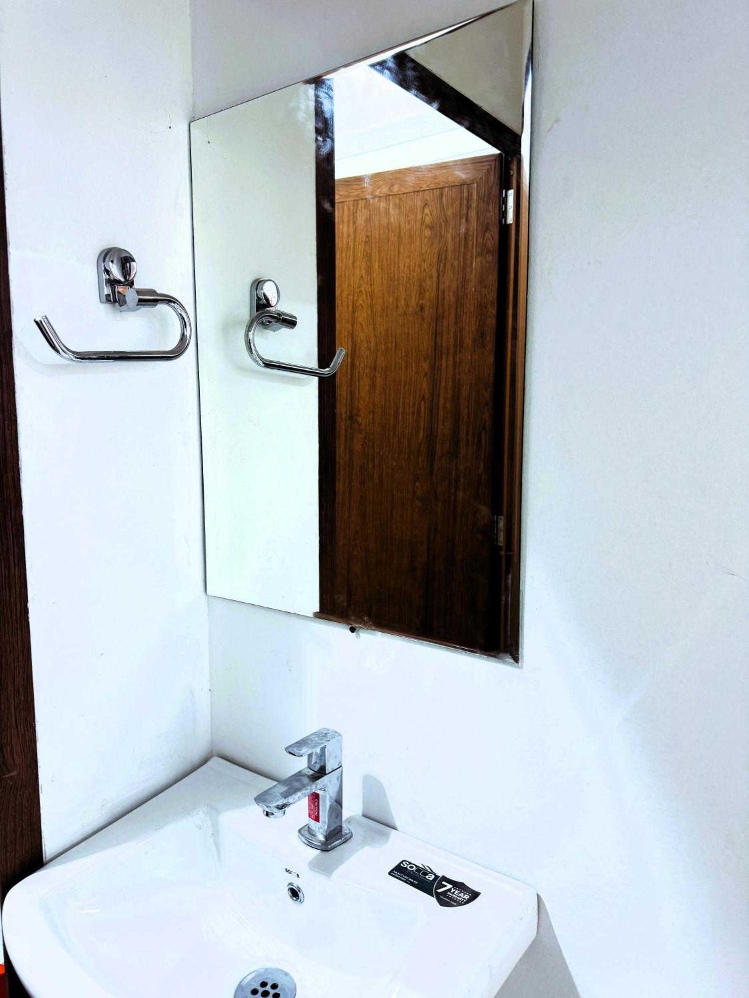Vcs Apartments Parassinikadavu Parassinikkadavu 외부 사진
